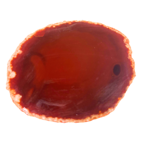 Agata rossa traslucida con venature naturali, simbolo di passione e vitalità.