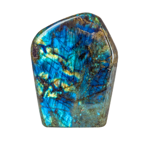 Pietra Spectrolite con riflessi cangianti nei toni del blu, verde e oro, caratterizzata da un’intensa iridescenza naturale.